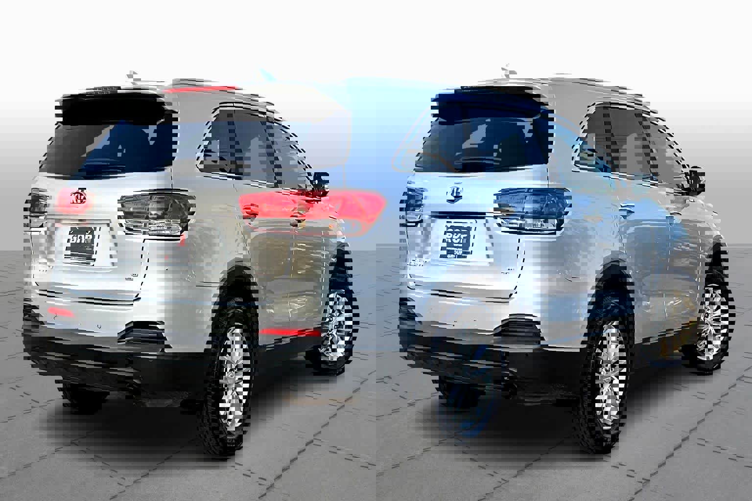 Used 2016 Kia Sorento LX w/ LX Convenience Package image 12