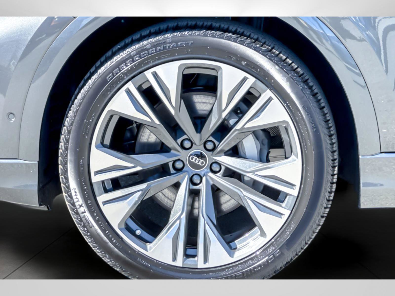 New 2026 Audi Q8 Prestige image 25