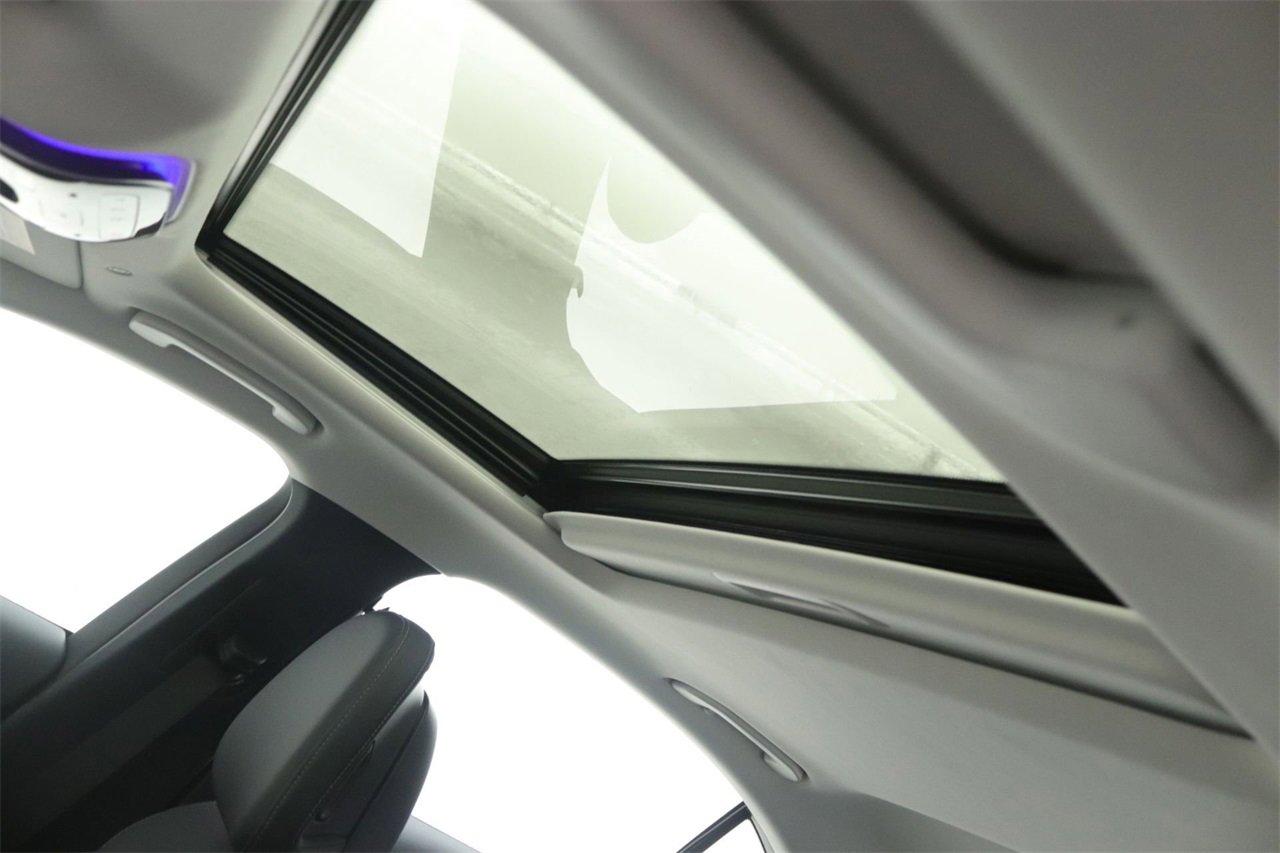 New 2025 Mercedes-Benz C 300 4MATIC Sedan image 14