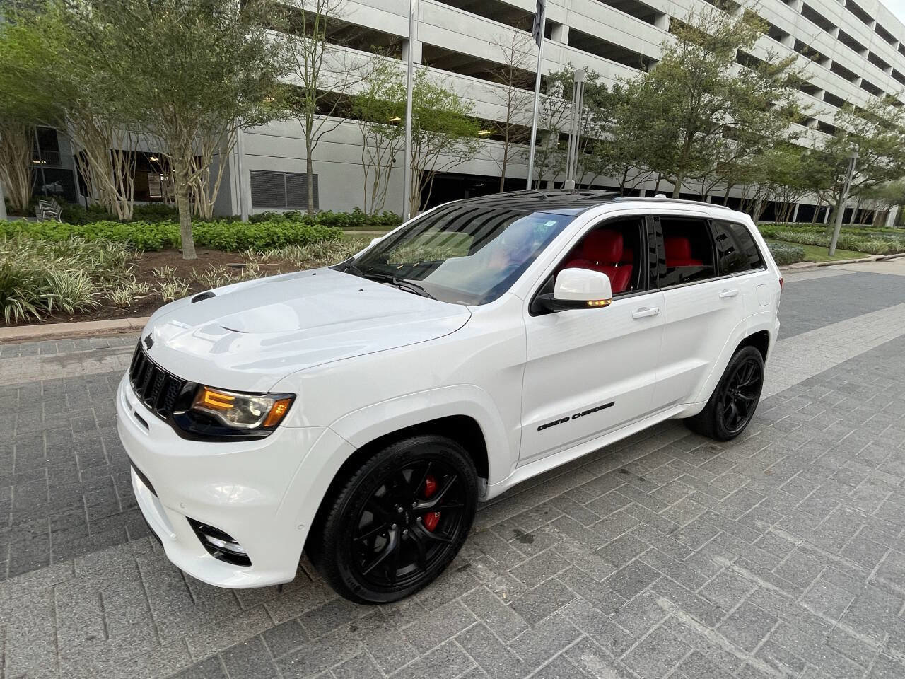 Used 2020 Jeep Grand Cherokee SRT AWD/4WD image 3