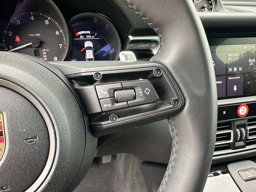 Certified 2026 Porsche Macan AWD/4WD image 17