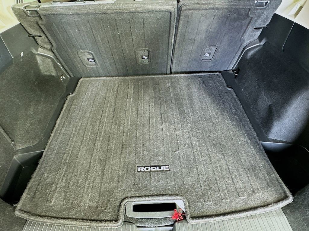 Used 2021 Nissan Rogue SV AWD/4WD image 31