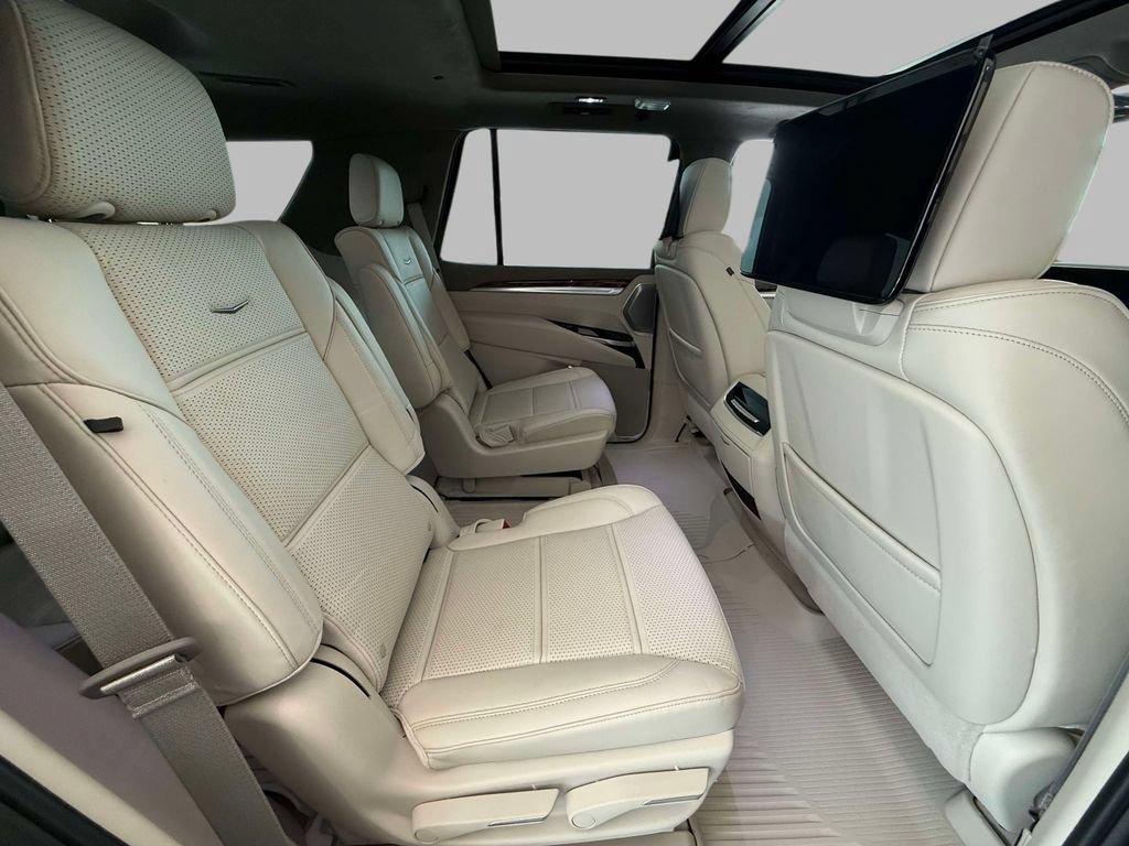 Used 2026 Cadillac Escalade Platinum Sport w/ LPO, ONYX Package AWD/4WD image 15
