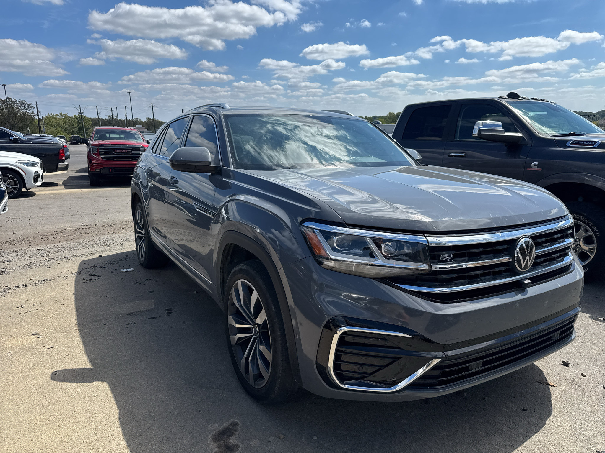 Used 2023 Volkswagen Atlas Cross Sport SEL Premium R-Line AWD/4WD image 4