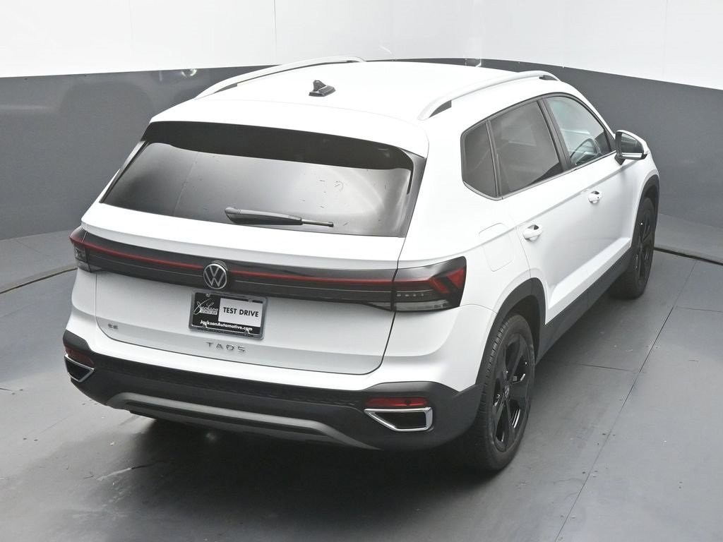 Used 2025 Volkswagen Taos SE image 24