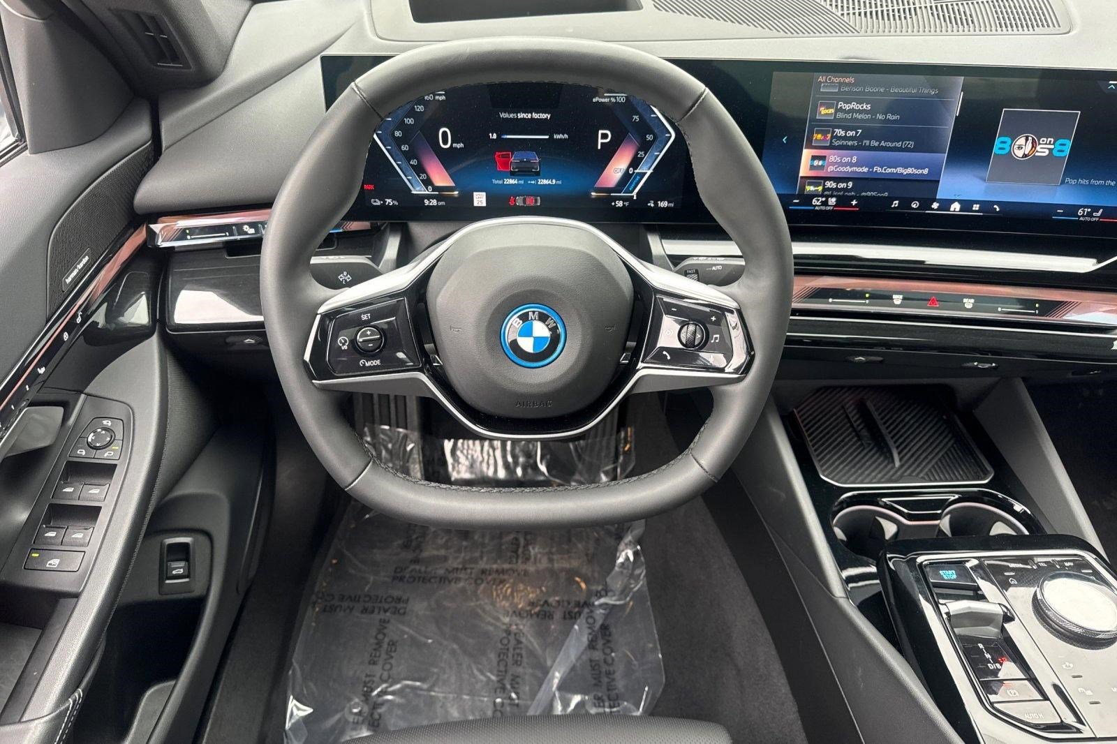 Used 2024 BMW i5 eDrive40i w/ Premium Package RWD image 28