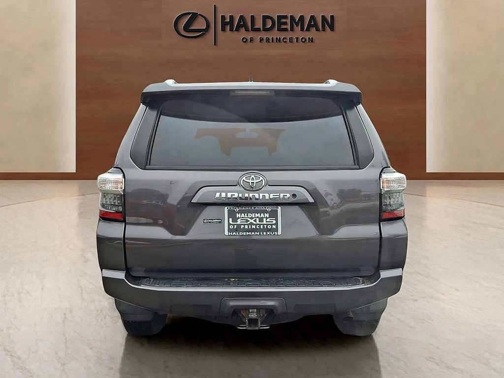 Used 2017 Toyota 4Runner SR5 image 5