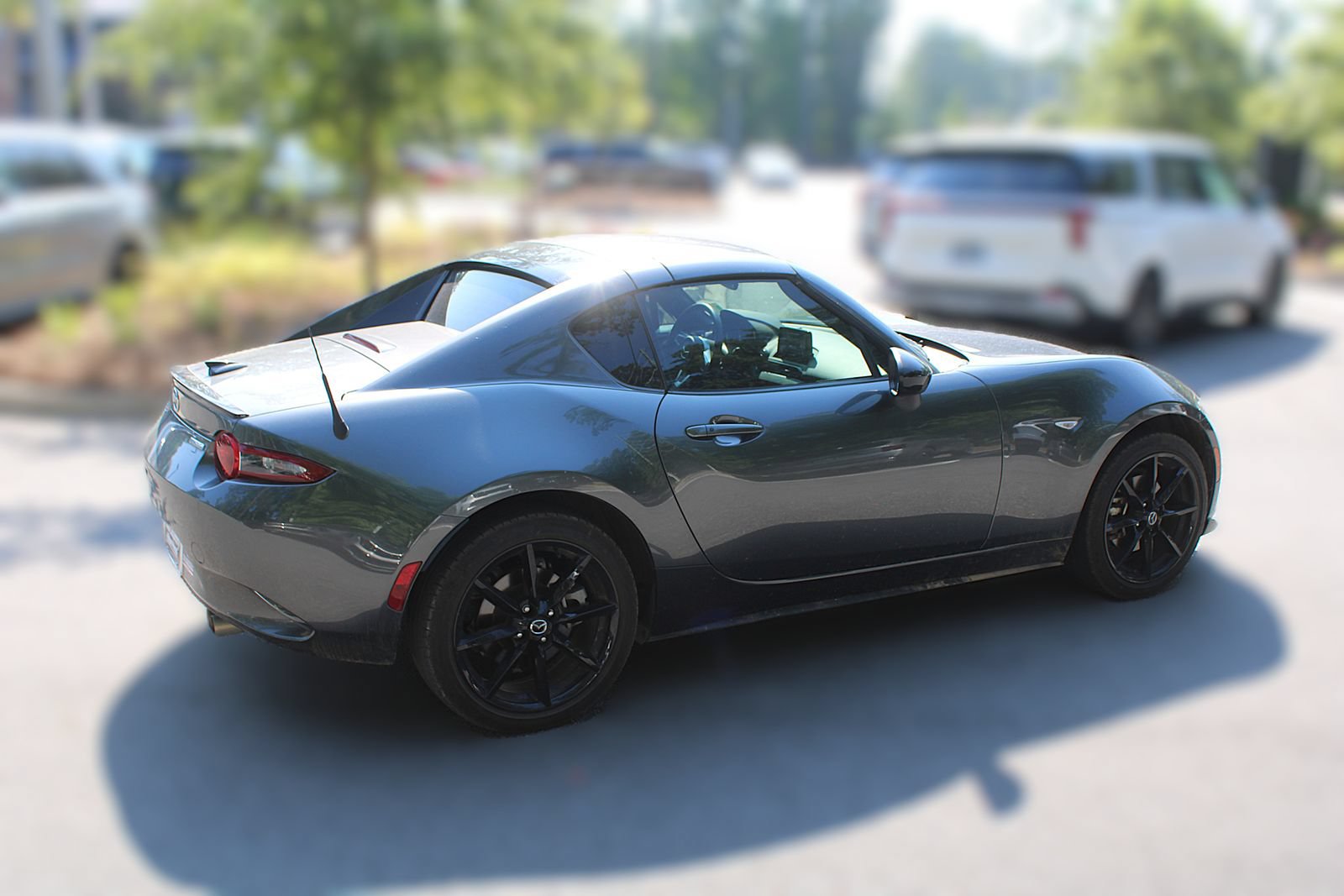 Used 2021 MAZDA MX-5 Miata RF Club RWD image 12