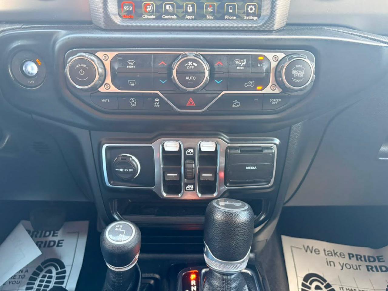 Used 2021 Jeep Wrangler Unlimited Sport AWD/4WD image 19