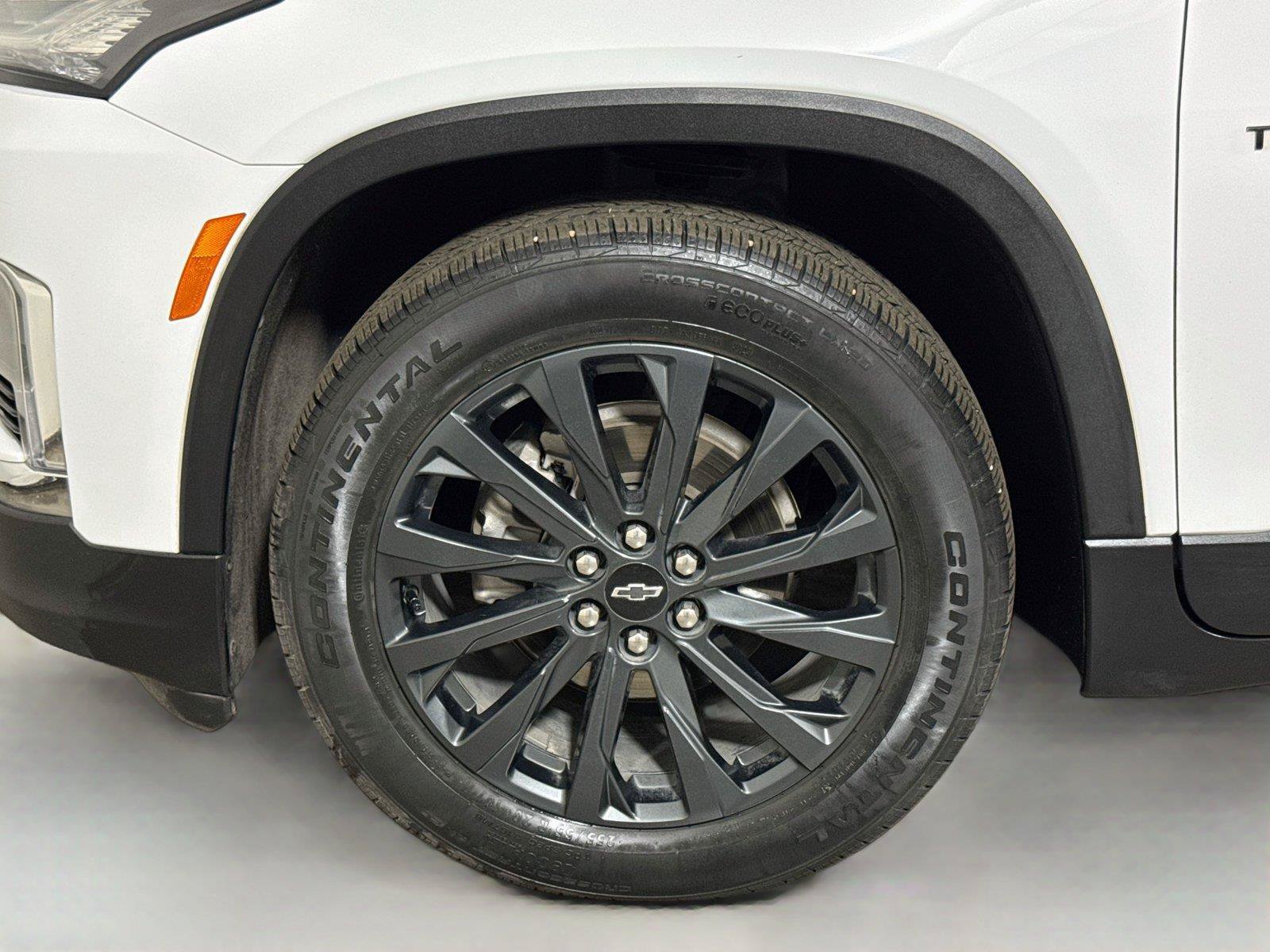 Used 2023 Chevrolet Traverse RS AWD/4WD image 31