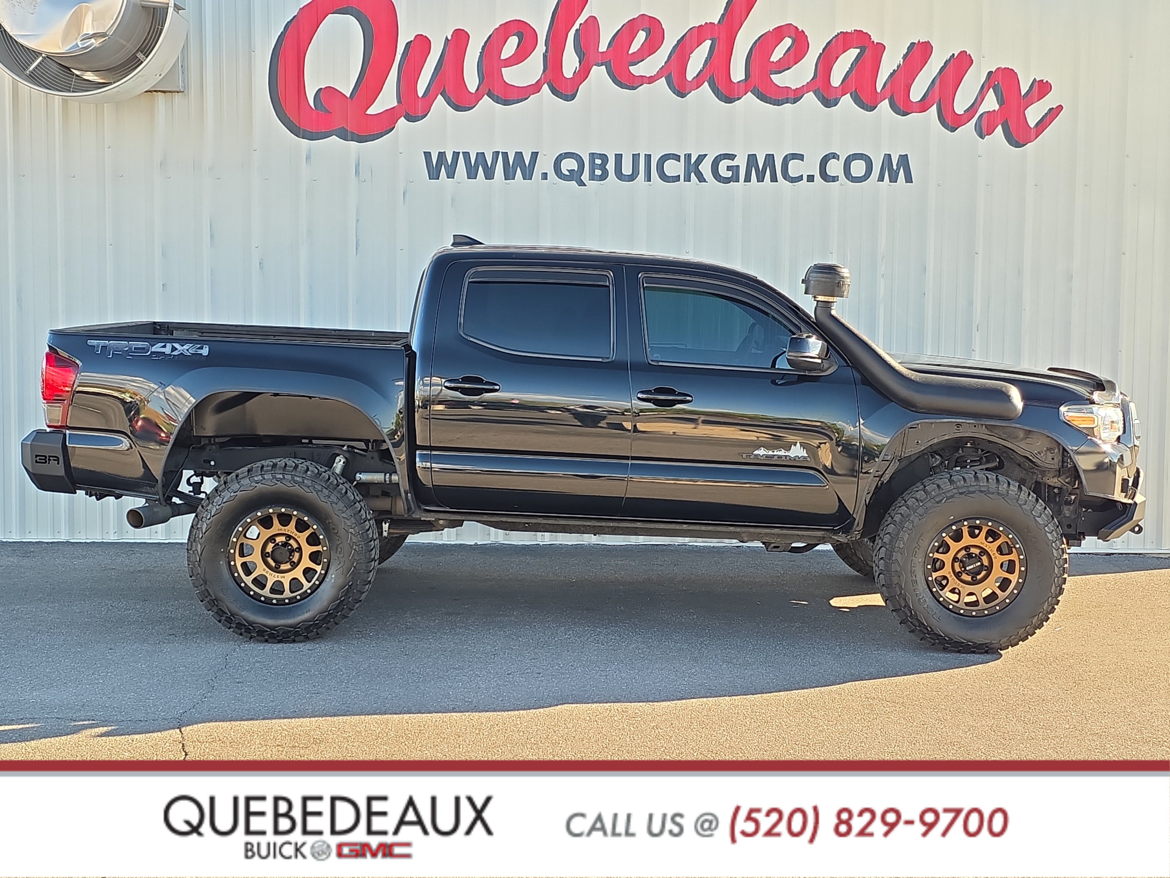 Used 2019 Toyota Tacoma TRD Off-Road AWD/4WD image 9