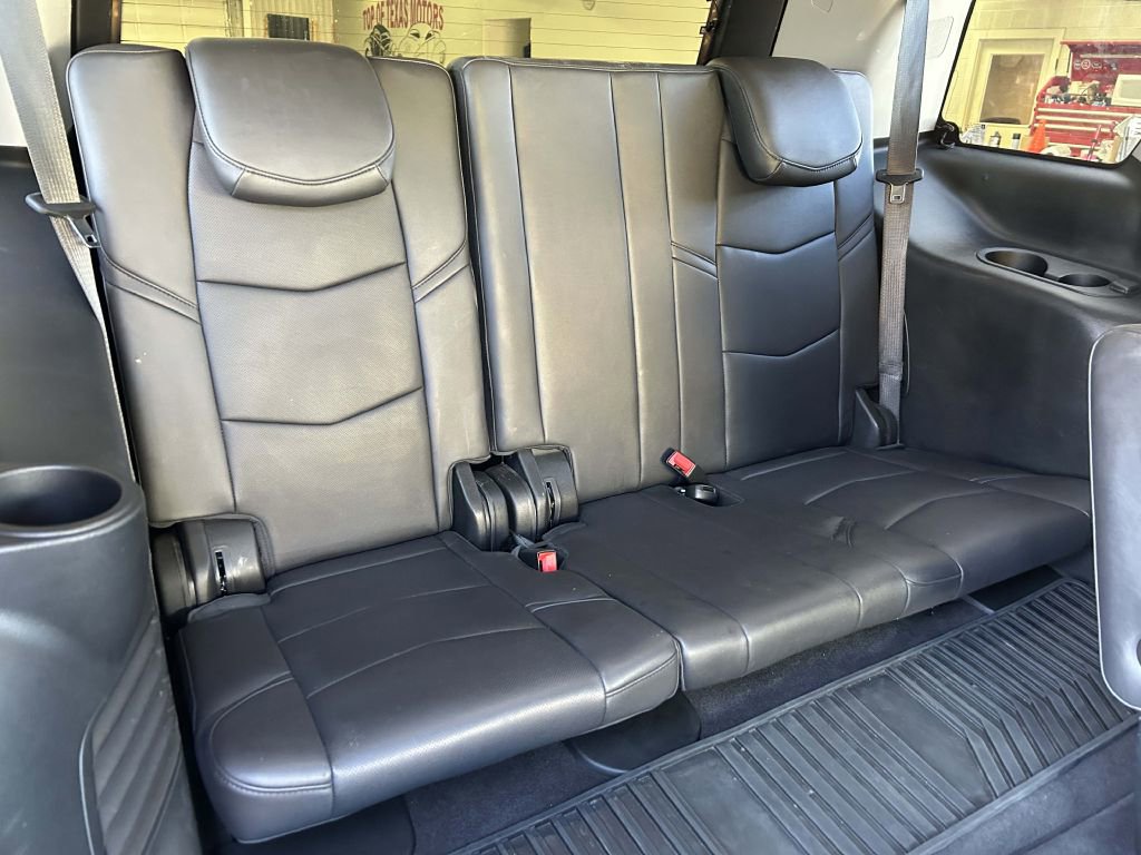 Used 2020 Cadillac Escalade Luxury AWD/4WD image 9