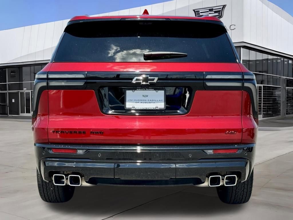 Used 2025 Chevrolet Traverse RS w/ LPO, Floor Liner Package AWD/4WD image 6