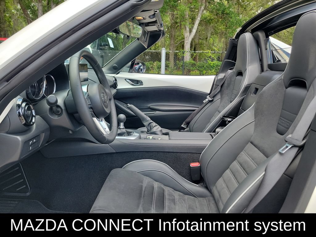 Used 2025 MAZDA MX-5 Miata RF Club RWD image 2