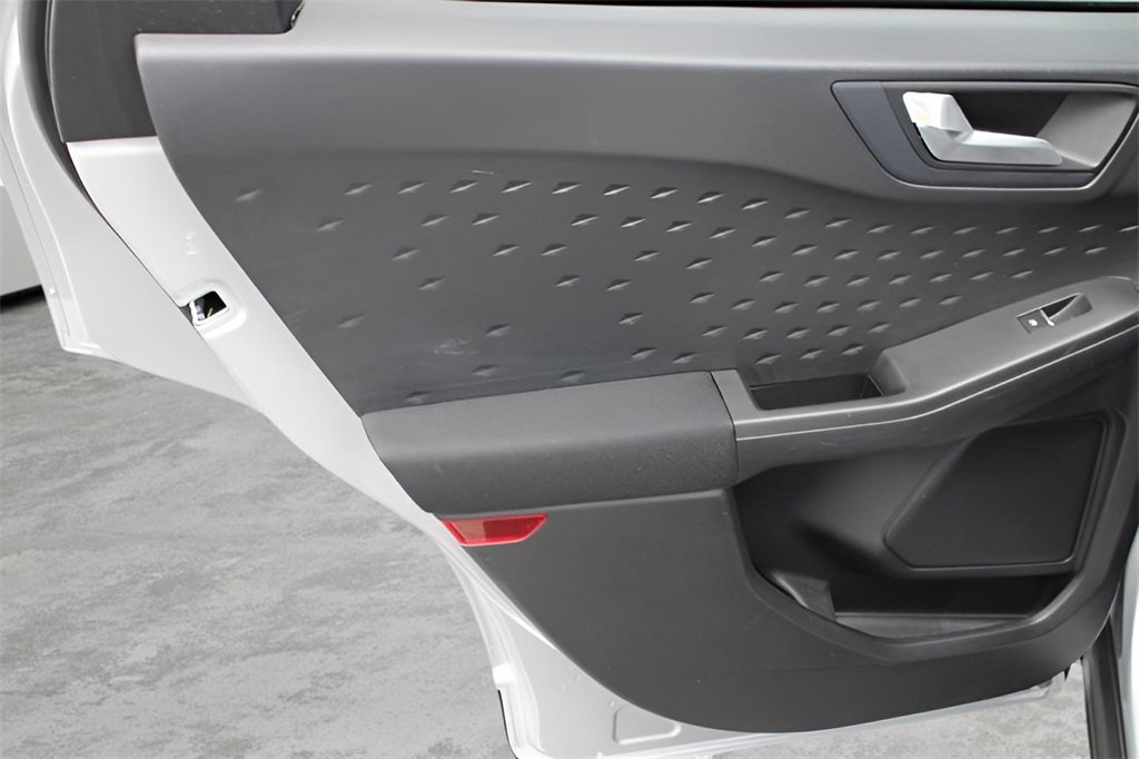 Used 2020 Ford Escape SE image 20