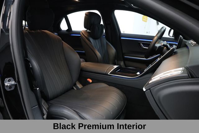 Used 2022 Mercedes-Benz S 580 4MATIC Sedan w/ AMG Line Package image 16