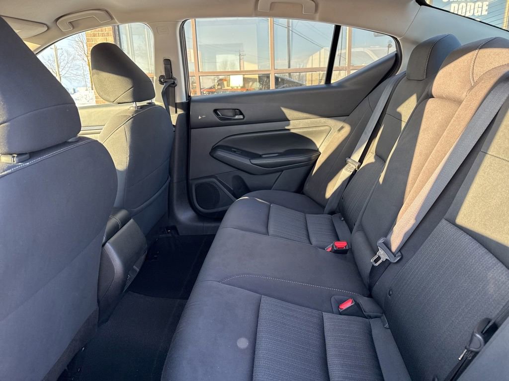 Used 2024 Nissan Altima 2.5 SV image 34