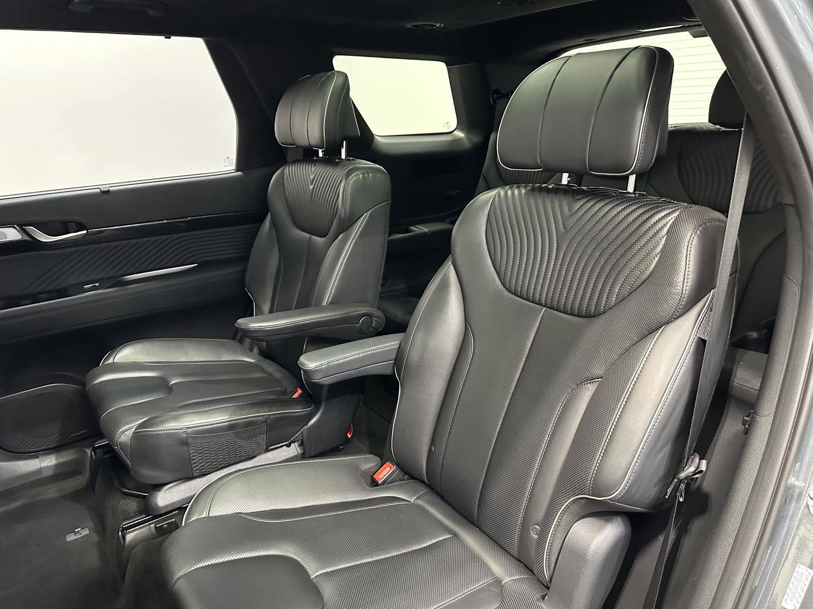 Used 2023 Hyundai Palisade Calligraphy image 28