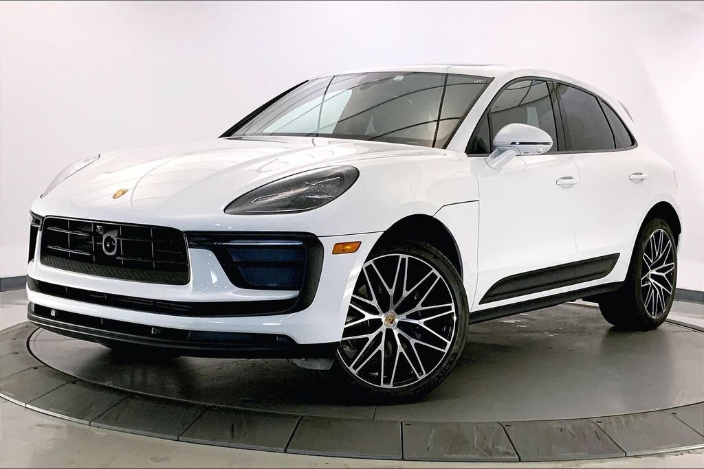 Used 2023 Porsche Macan AWD/4WD image 11
