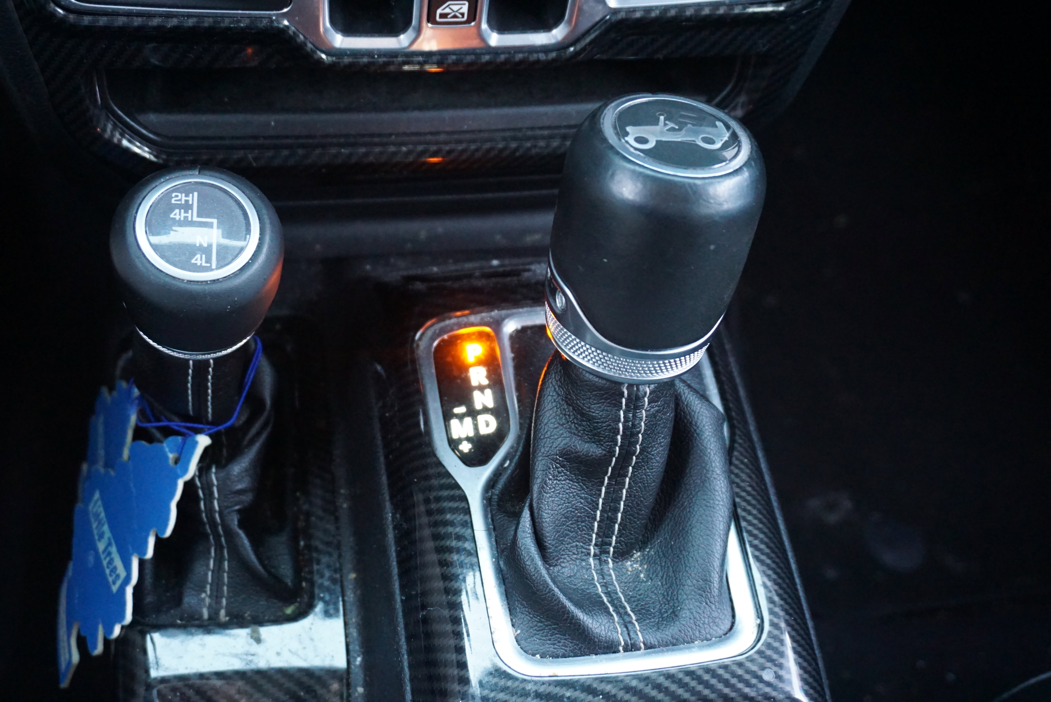 Used 2018 Jeep Wrangler Unlimited Sahara image 9