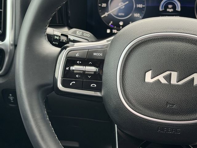 Used 2023 Kia Sorento SX AWD/4WD image 12