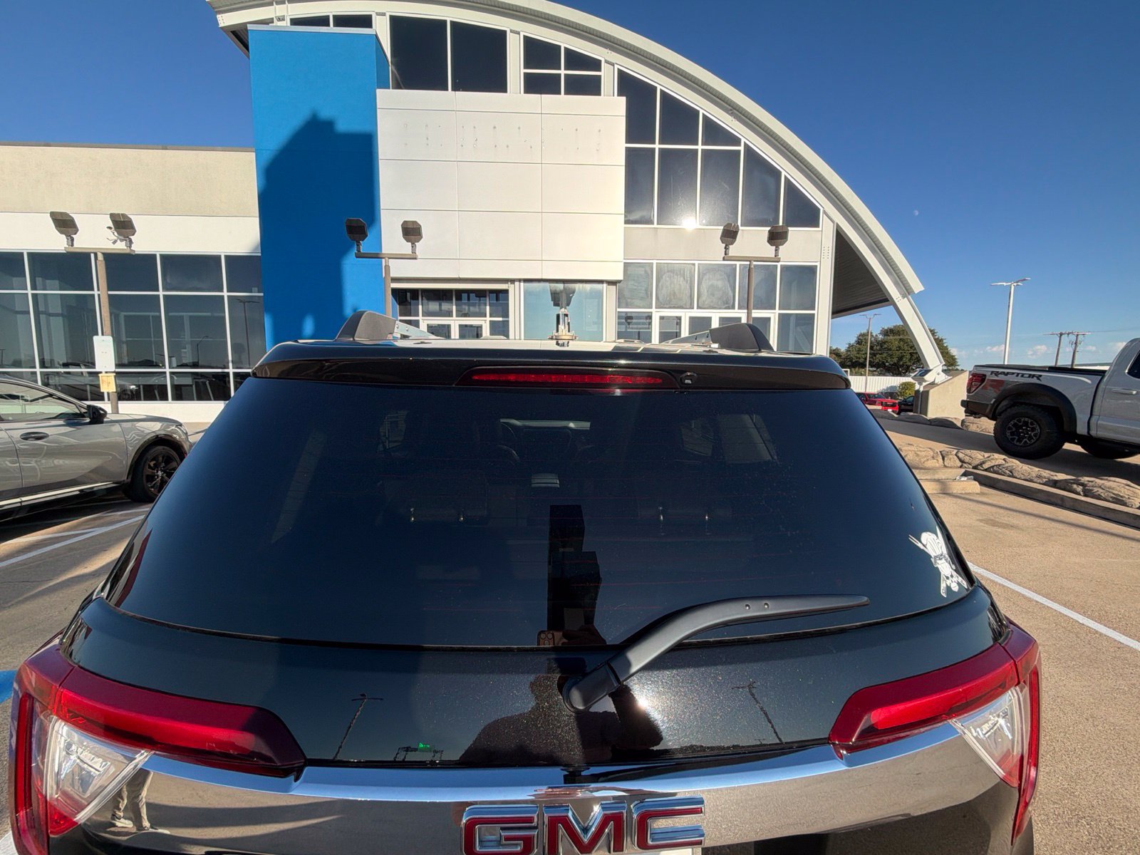 Used 2023 GMC Acadia Denali w/ Black Diamond Edition FWD image 14