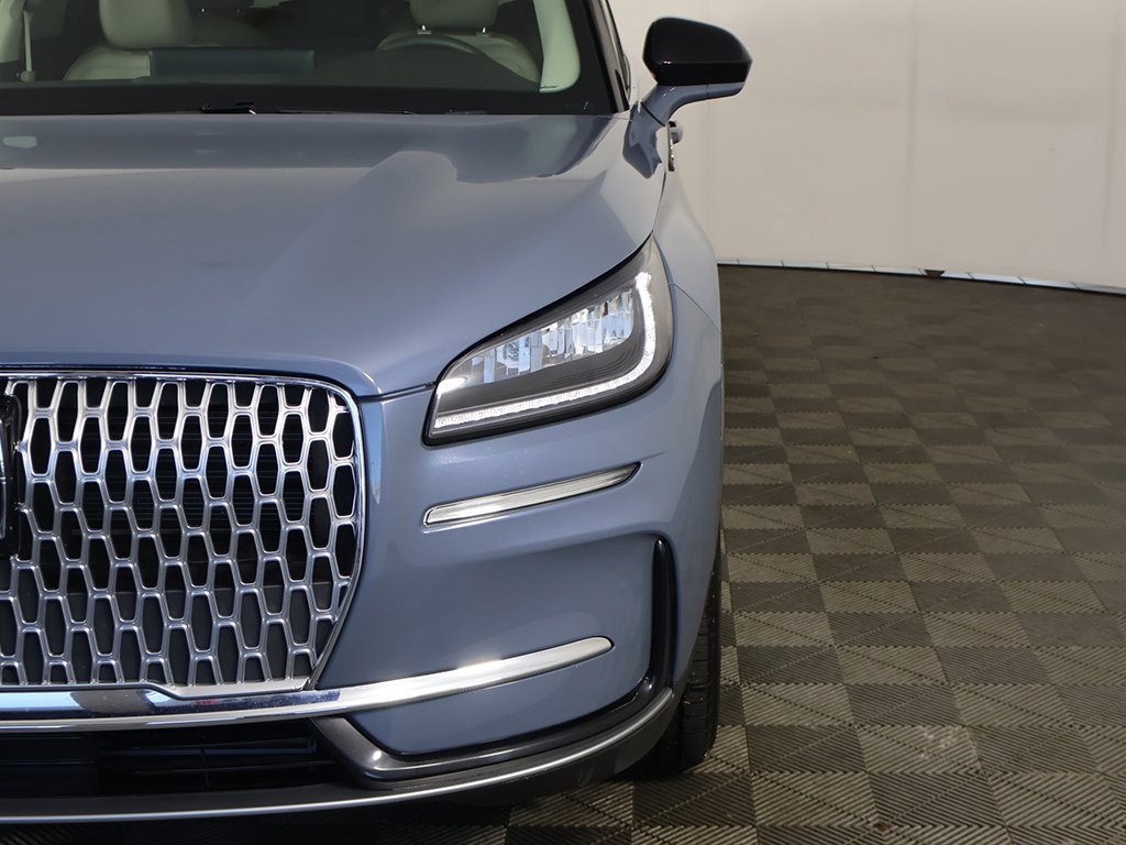 Used 2023 Lincoln Corsair AWD w/ Towing Package image 13