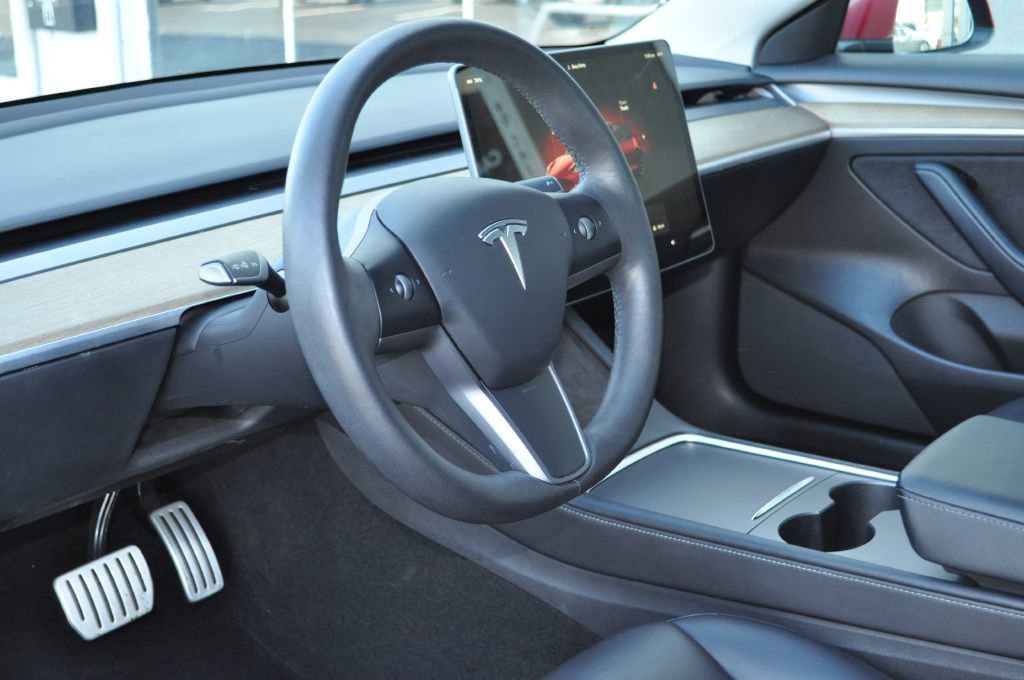 Used 2022 Tesla Model 3 Performance image 4