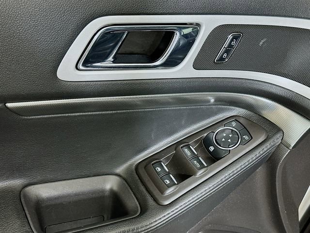 Used 2015 Ford Explorer Sport image 17