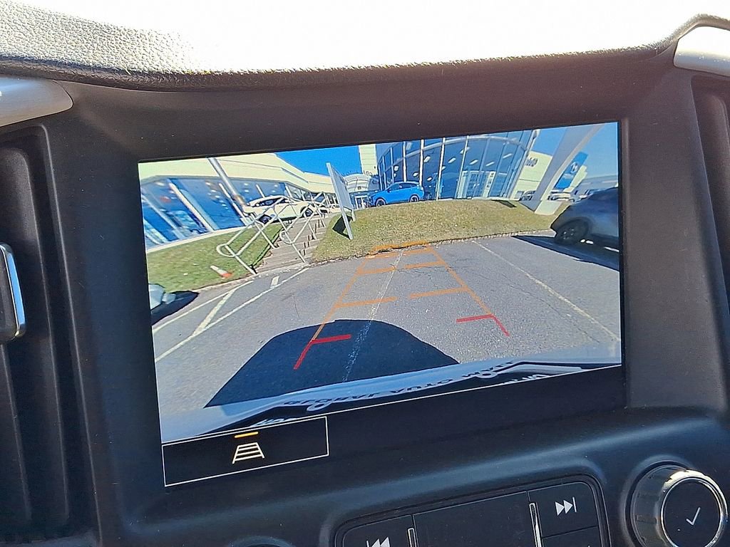 Used 2022 GMC Terrain SLT image 18