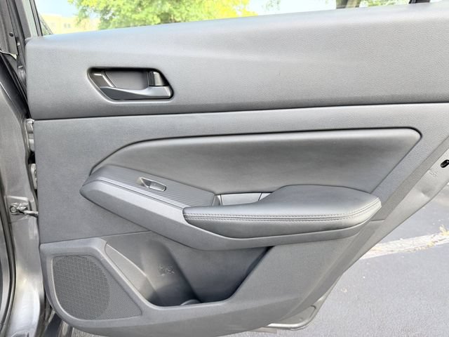 Used 2025 Nissan Altima 2.5 SV FWD image 24