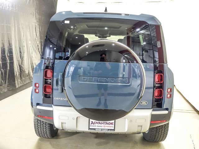 Used 2022 Land Rover Defender 110 SE AWD/4WD image 6