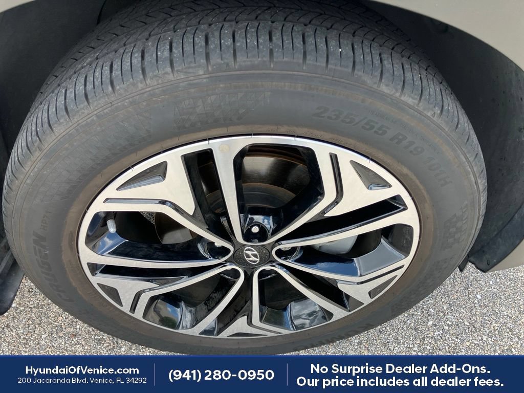 Used 2020 Hyundai Santa Fe Limited FWD image 18