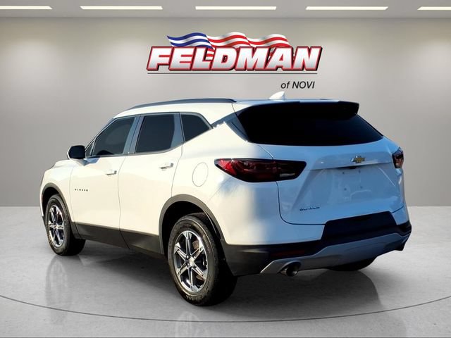 Used 2024 Chevrolet Blazer LT w/ Convenience Package FWD image 3