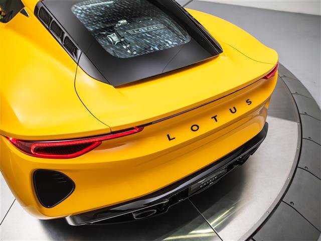 Used 2025 Lotus Emira RWD image 29
