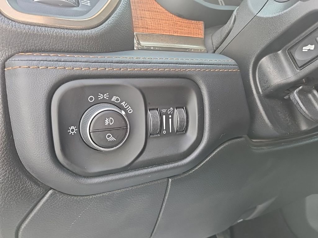 Used 2021 RAM 3500 Limited image 34