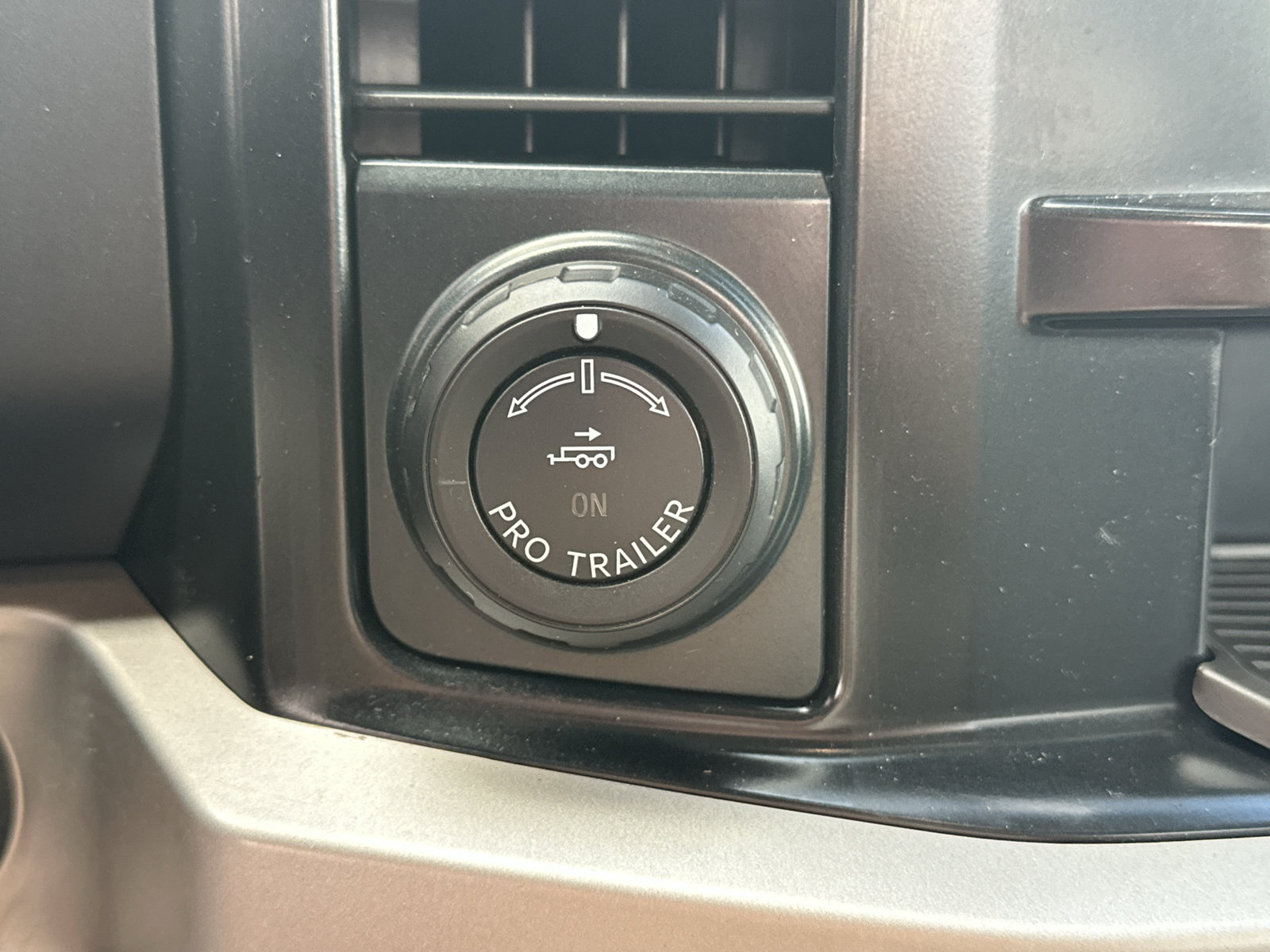 Used 2023 Ford F250 XL w/ 360-Degree Camera Package AWD/4WD image 25