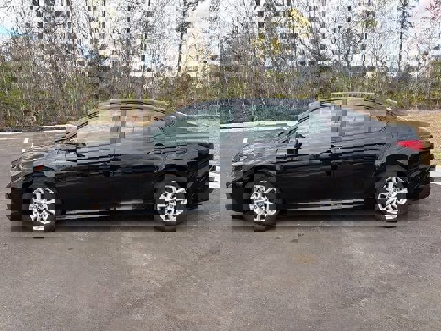 Used 2025 Toyota Camry LE image 2