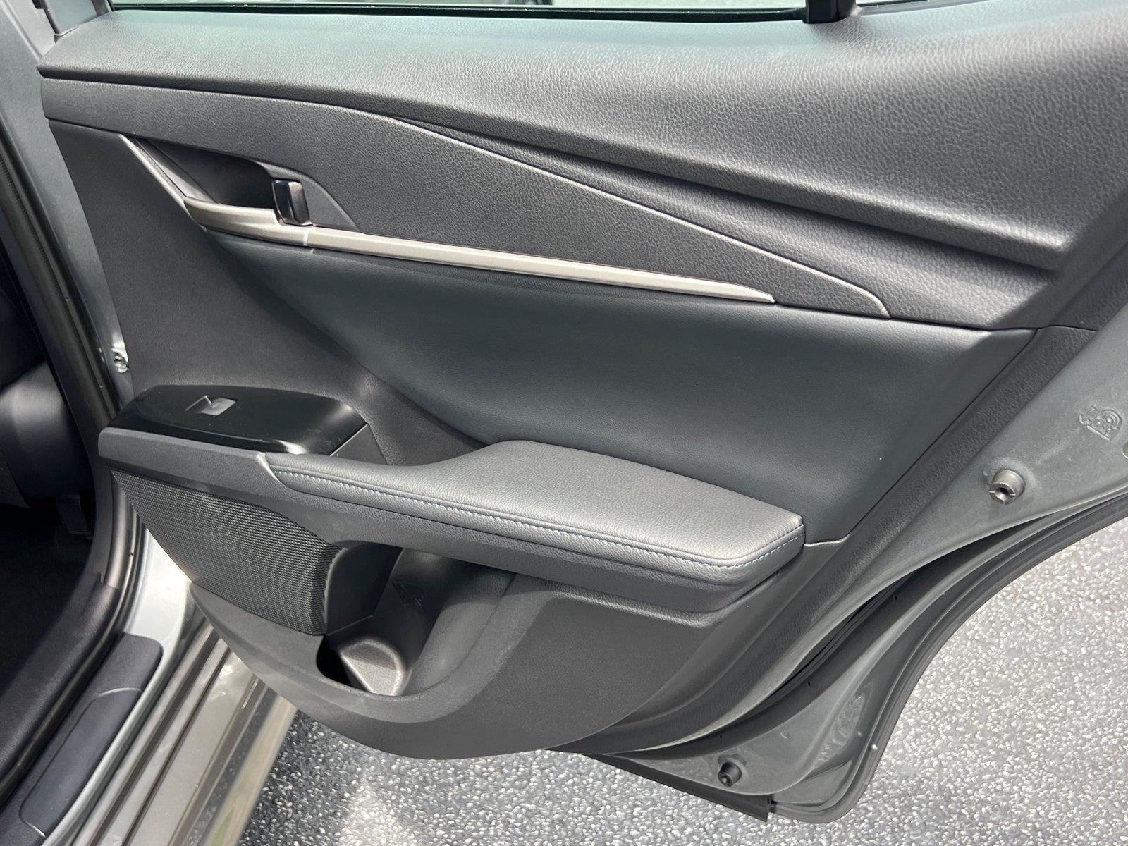 Used 2025 Toyota Camry XSE FWD image 16