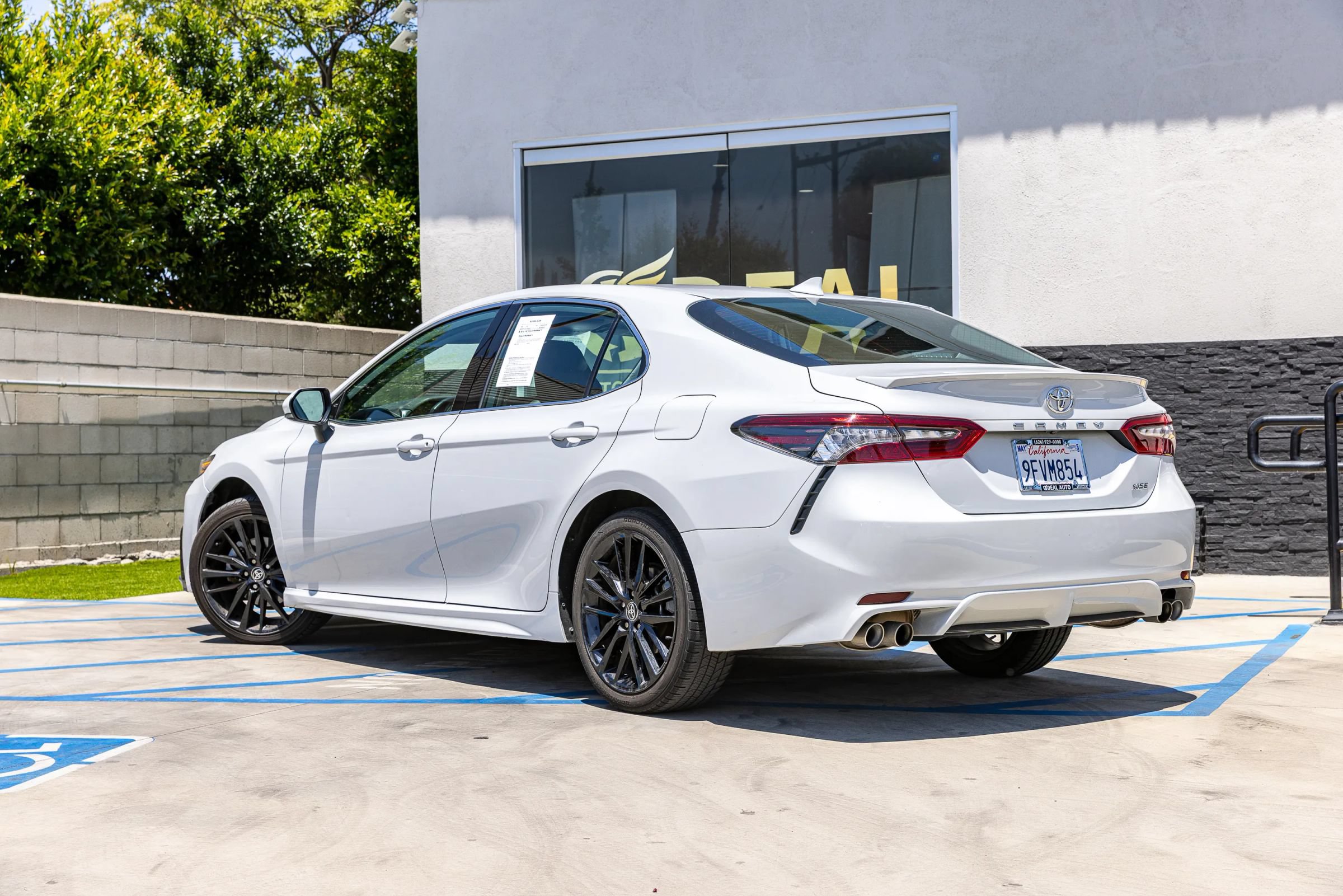Used 2023 Toyota Camry XSE FWD image 10