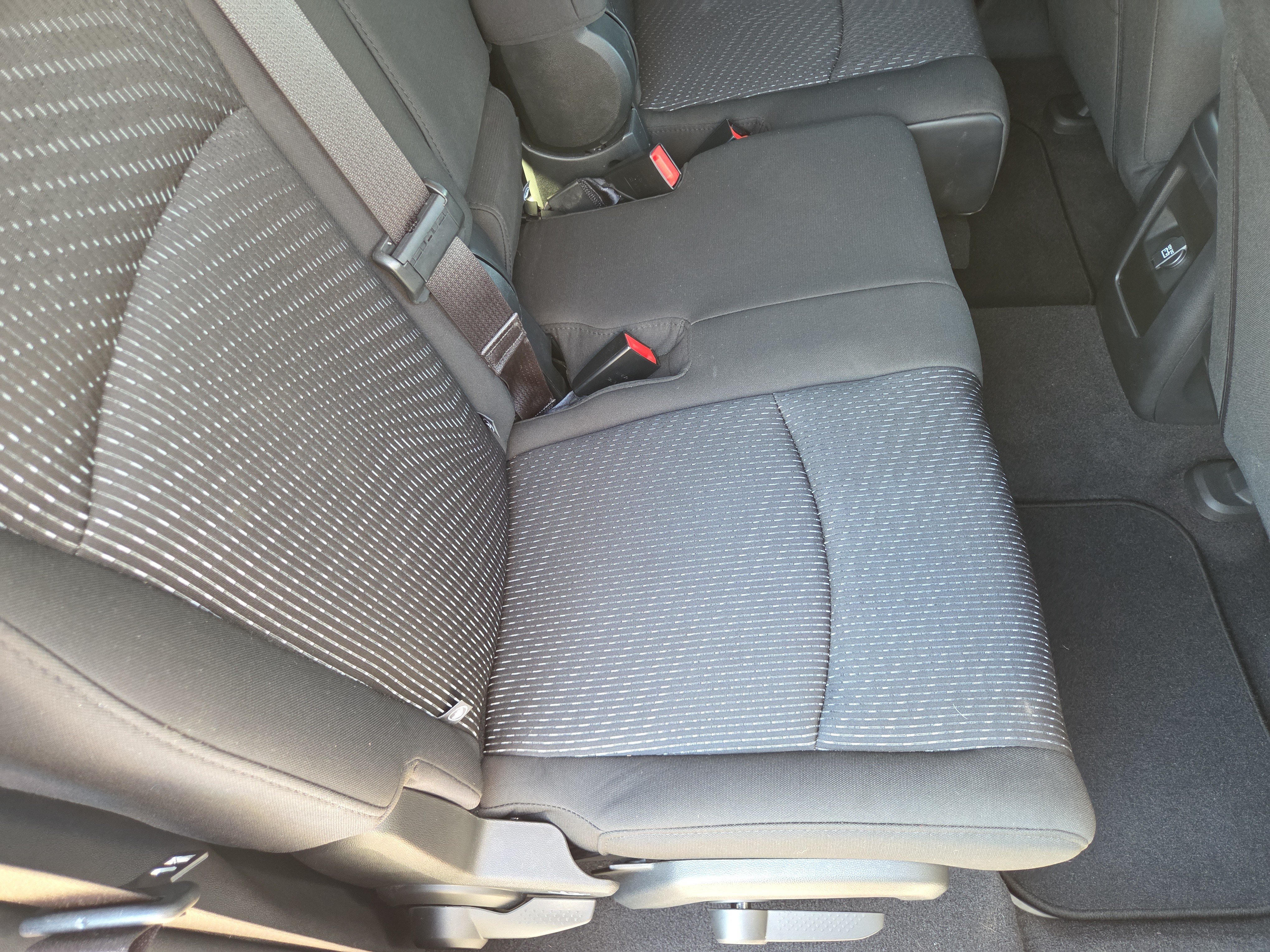 Used 2019 Dodge Journey SE FWD image 22