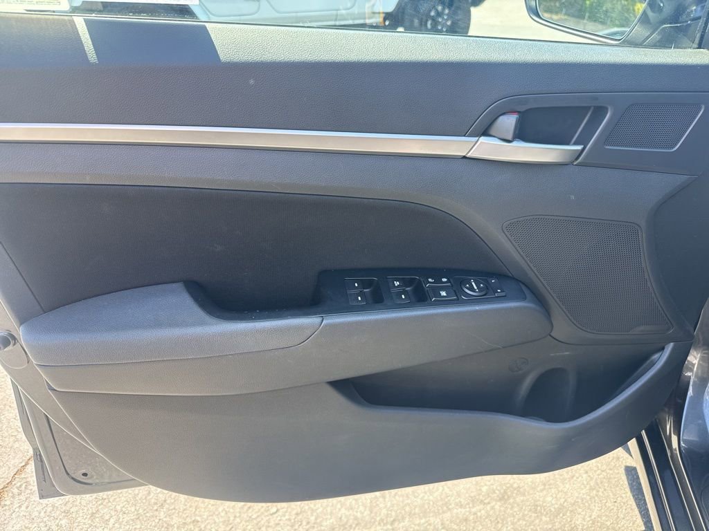 Used 2020 Hyundai Elantra Value Edition w/ Cargo Package (C1) image 11