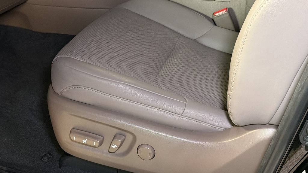 Certified 2023 Lexus GX 460 Premium AWD/4WD image 21