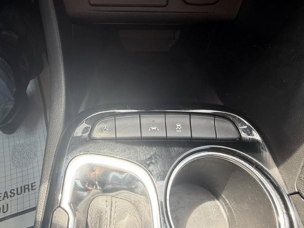 Used 2021 Buick Encore GX Preferred FWD image 35