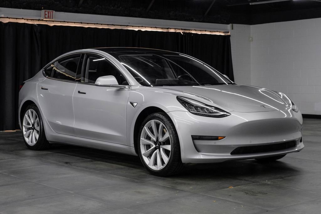 Used 2018 Tesla Model 3 Mid Range image 9