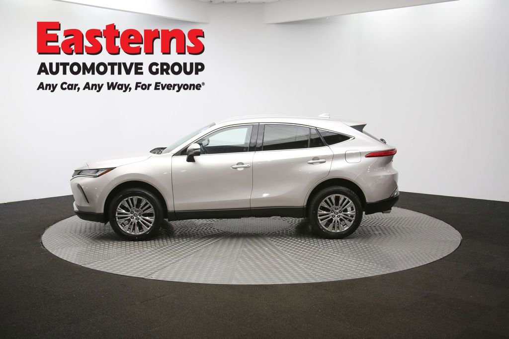 Used 2023 Toyota Venza Limited image 55