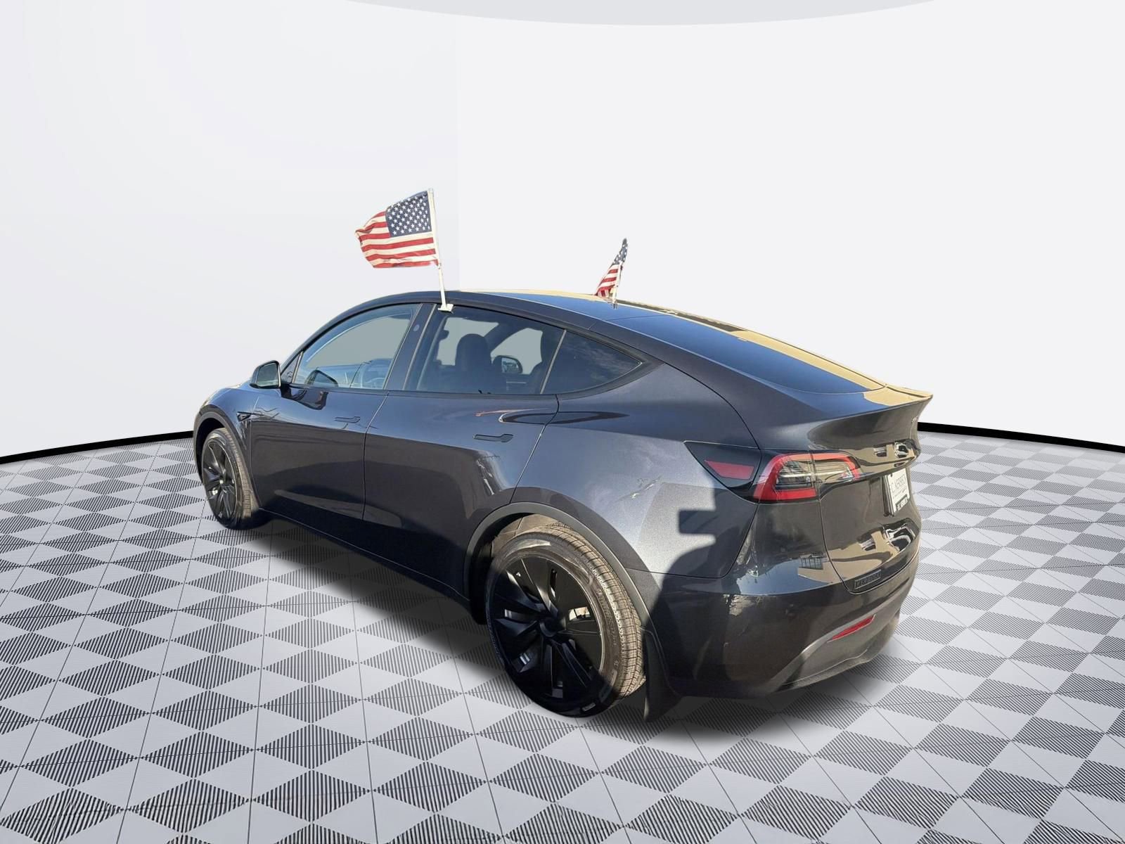 Used 2024 Tesla Model Y Long Range image 7