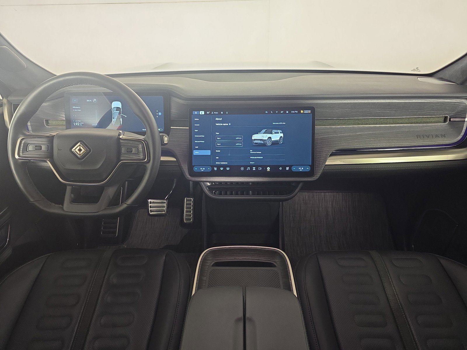 Used 2023 Rivian R1S Adventure AWD/4WD image 27