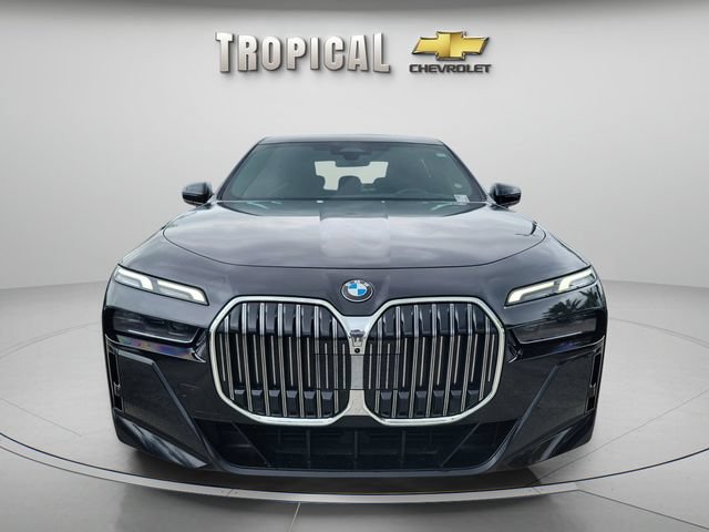 Used 2025 BMW 740i RWD image 8