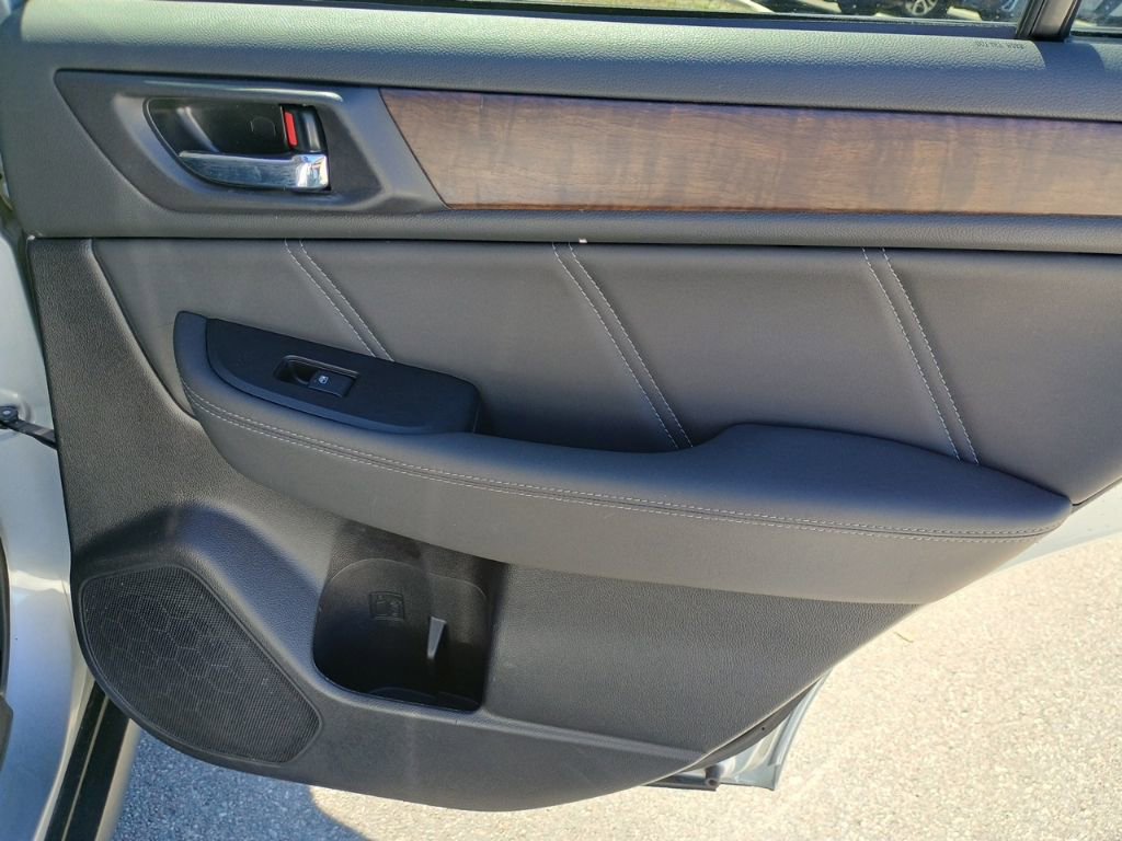 Used 2018 Subaru Outback 3.6R Limited image 19